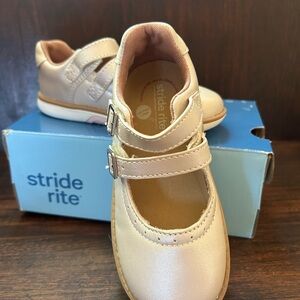 NEW IN BOX Stride Rite toddler girls Mary Jane shoe Pearl